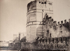 Sevilla, la Torre Blanca y las murallas en torno a la ciudad (torre del Zahorí en el título original). Reynoso.