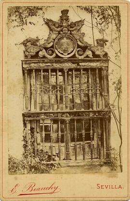 Sevilla, Casa de Pilatos, ventana en el patio exterior. E. Beauchy.