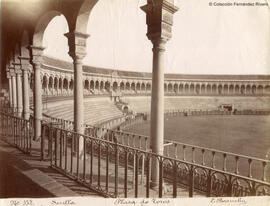 Sevilla, Plaza de toros de la Maestranza desde el graderío. E. Beauchy.