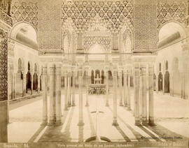 Granada, Alhambra, Patio de los Leones. Señán y González.