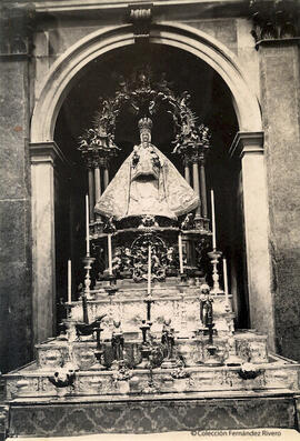 Toledo, imagen de Nuestra Señora del Sagrario, patrona de la ciudad. Fotógrafo desconocido.