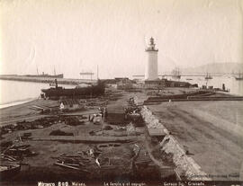 Málaga, la Farola y el puerto. Garzón.