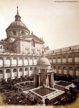 Monasterio de El Escorial (Madrid), patio de los Evangelistas. Jean Laurent