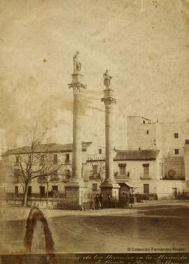 Sevilla, Columnas de los Hércules en la Alameda. Almela e Hijo.