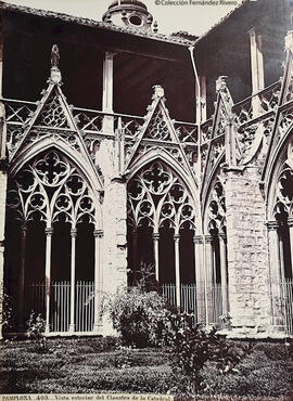 Pamplona, catedral, claustro desde el patio interior. J. Laurent.