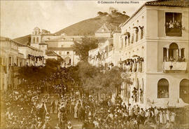 Málaga, compás de la Victoria con el desfile conmemorativo de toma de la ciudad por los Reyes Católicos en 1487. J. Oses.