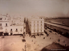 Cádiz, plaza de la ciudad junto al puerto. Rafael Rocafull