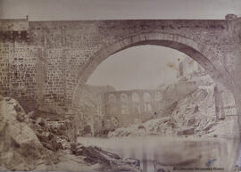 Toledo Puente de Alcántara y artificio de Juanelo. Charles Clifford.