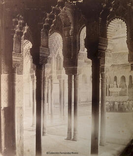 Granada, Alhambra, Patio de los Leones con la fuente al fondo. Luis Léon Masson.