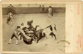 Sevilla, reproducción de un dibujo o pintura representando a un picador durante una corrida de toros. E. Beauchy.