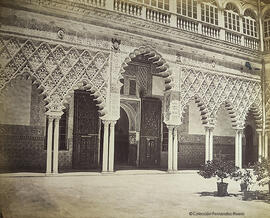 Sevilla, Alcázar, Patio de las Doncellas, puerta de la Alcoba Real o Dormitorio de los Reyes Moros. Francisco Leygonier.