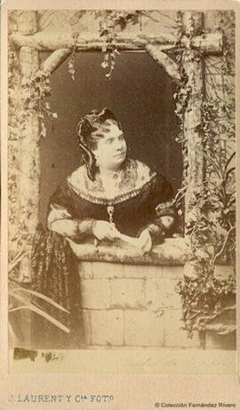 Madrid, retrato de Isabel II asomada a una ventana. J. Laurent.