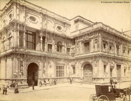 Sevilla, Fachada del Ayuntamiento y Plaza de San Francisco con numerosos transeuntes. Léon et Lévy.