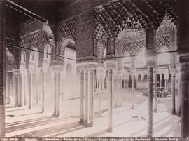 Granada, la Alhambra, Patio de los Leones con la fuente, desde el templete de poniente. Rafael Garzón