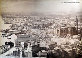 Málaga, Puerto, Catedral y ciudad desde el castillo de Gibralfaro. J. Laurent.