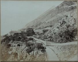 Gibraltar, casa en ladera alta del peñón. Autor desconocido.