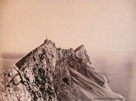 Gibraltar, cimas del Peñón y torre de señales. James Mann.