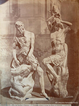 Dos tallas en madera de Berruguete: El sacrificio de Abrahan y San Sebastián, en el Museo de Valladolid. J. Laurent.