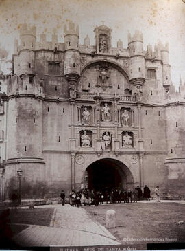 Burgos, Arco de Santa María. Ribot.