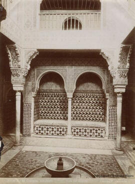 Granada. Alhambra. Sala del Reposo, Linares.