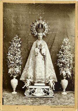 Elche (Alicante), iglesia parroquial de Santa María, imagen de Nuestra Sra de la Asunción, patrona de Elche. Fotógrafo desconocido.