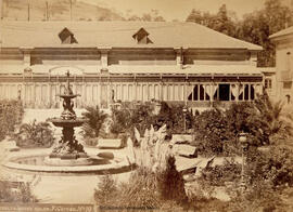 Huelva, Hotel Colón, jardines y fuente. F. Cerezo