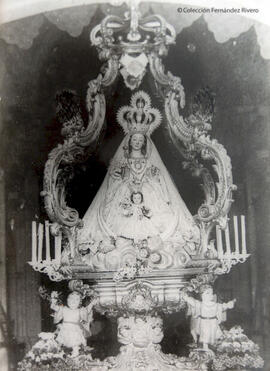 Málaga, imagen de Santa María de la Victoria en su camerín de la iglesia del mismo nombre. Fotógrafo desconocido