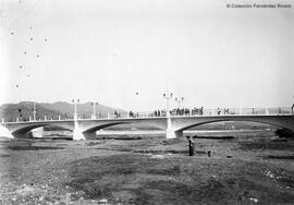 Málaga, puente de Armiñán sobre el río Guadalmedina. Fotógrafo desconocido