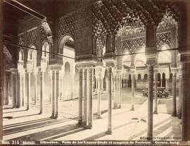 Granada, Alhambra, Patio de los Leones, desde el templete oeste. Garzón fotógrafo.