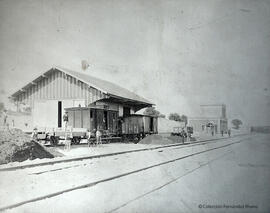 Jabalquinto (Jaén), estación de Bailén de la línea férrea Linares-Puente Genil, hoy desaparecida. Fotógrafo desconocido.