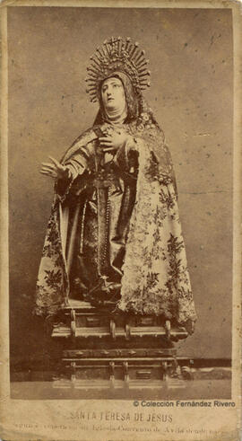 Ávila, reproducción de la imagen de Santa Teresa de Jesús del Convento Casa Natal. Torrón Hermanos.