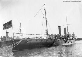 Málaga, el crucero Extremadura anclado en el puerto. Fotógrafo desconocido