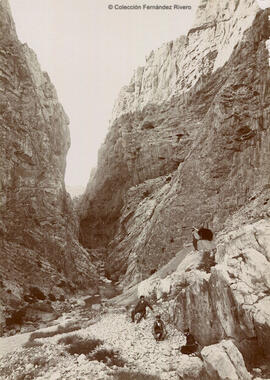 El Chorro (Malaga), varios personajes en el desfiladero de los Gaytanes. Miguel Osuna.