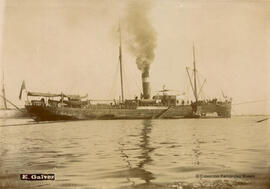 Málaga, barco de vapor en la rada del puerto. E. Gálvez.