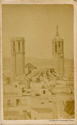 Barcelona, la Catedal, torres y cubierta. Fotógrafo desconocido.