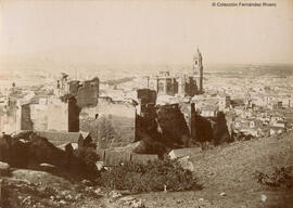 Málaga, panorama de la ciudad con la Alcazaba y la Catedral. Autor desconocido.