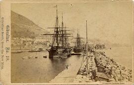 Gibraltar, el puerto, sección sur vista desde el Muelle Nuevo. James Mann.