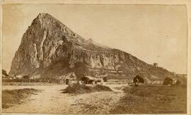 Gibraltar, el Peñón desde el puesto fronterizo en La Línea. Fotógrafo desconocido.