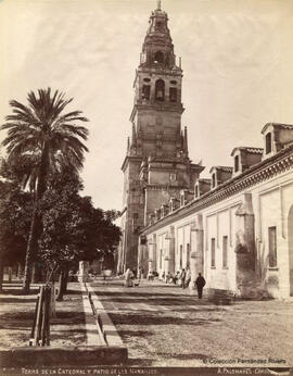 Córdoba, Torre de la Mezquita-Catedral y Patio de los Naranjos. Antonio Palomares.