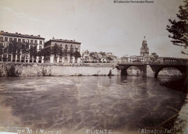 Murcia, Puente de los Peligros sobre el río Segura y torre de la catedral. Almagro fot.