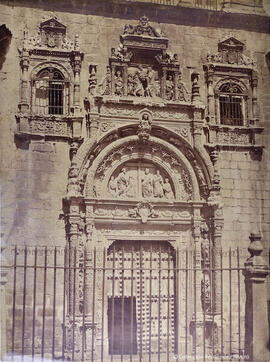 Toledo Puerta del Hospital de Santa Cruz. Charles Clifford.