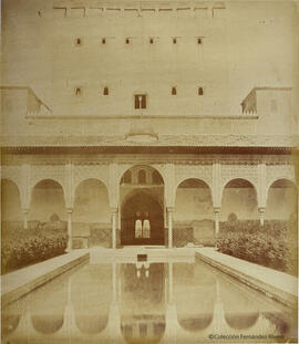 Granada, Alhambra, Patio de los Arrayanes y torre de Comares. Masson.