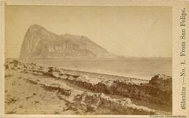 Gibraltar, vista del Peñón desde las ruinas del Fuerte de San Felipe. James Mann.