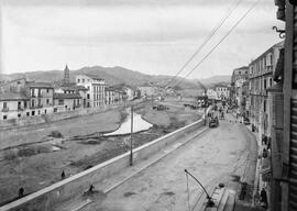 Pasillo de Santa Isabel. Río Guadalmedina. Hacia 1910. Málaga, España.
