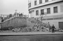 Tribuna de los Pobres. 1960, agosto. En obras. Calle Carretería. Málaga, España.