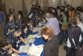 Entrega de Certificados de Asistencia. 2º Congreso Internacional de Actividad Físico-Deportiva para Mayores de la Universidad de Málaga. Palacio de Ferias y Congresos de Málaga. Marzo de 2007