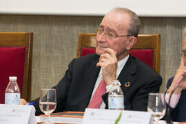 Francisco de la Torre. Presentación de la memoria del 50 Aniversario de la Facultad de Económicas...