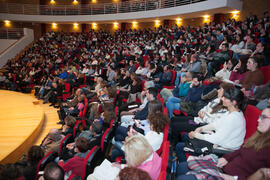 Asistentes a la conferencia "Dialogando", con César Bona. Facultad de Derecho. Enero de...