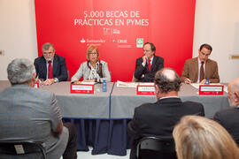 Presentación "Becas Santanter CRUE CEPYME: Prácticas Profesionales en Empresa". Rectora...