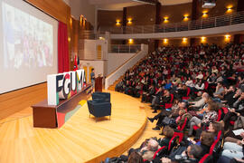 César Bona en su conferencia "Dialogando". Facultad de Derecho. Enero de 2017